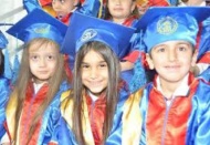 160 minik öğrenci Gaziantep Kolej Vakfında törenle kep attı