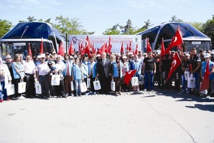 90 öğrenci Çanakkale&#8217;ye uğurlandı