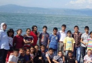 44 öğrenci geziye götürüldü