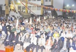 144 öğrenci kep atarak mezun oldu