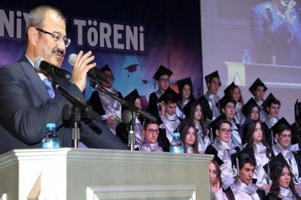 57 öğrenci LYS sonrası düzenlenen törenle diploma aldı