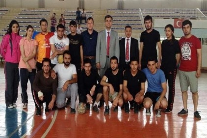 350 öğrenci spor müsabakalarında yer aldı