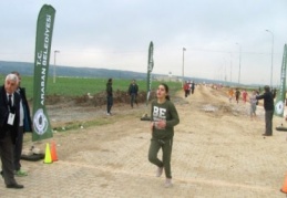 250 öğrencinin katılımıyla bin metre mesafeli kros koşusu yapıldı