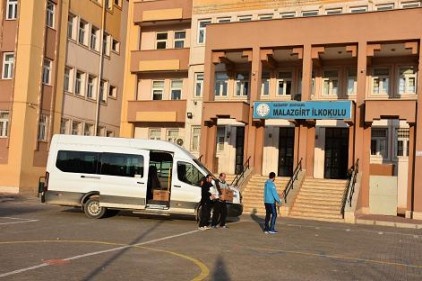 200 okul ile 150 camiye temizlik malzemesi dağıtıldı