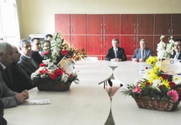 150 okula çiçek gönderildi