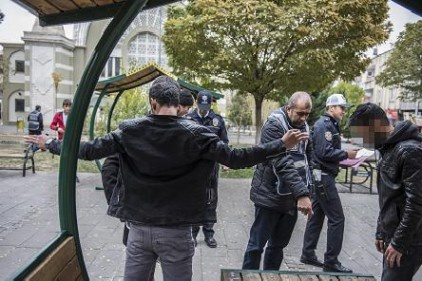 15 okulda eş zamanlı uyuşturucu denetimi yapıldı 