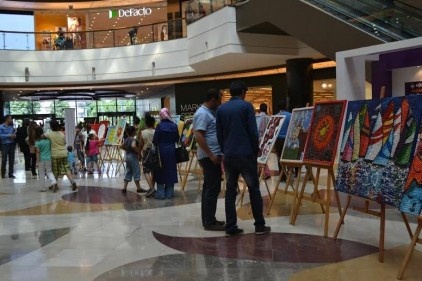 200 parça seramik ve heykel eser sergileniyor