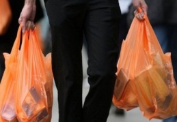 ‘ Plastik poşetlerin ücretlendirilmesini doğru buluyorum’