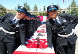 199 polis mezun oldu 