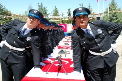 199 polis mezun oldu 