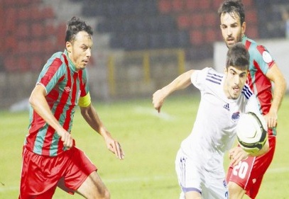 3 puanı 3 golle aldı 