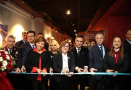 22 sanatçının 44 çalışması sergilenecek