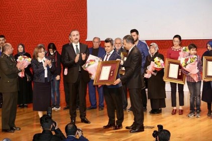 16 Şehit ailesine Devlet Övünç Madalyası verildi