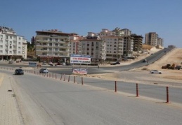 12 şeritli Yeşilvadi Bulvarı asfaltlanıyor
