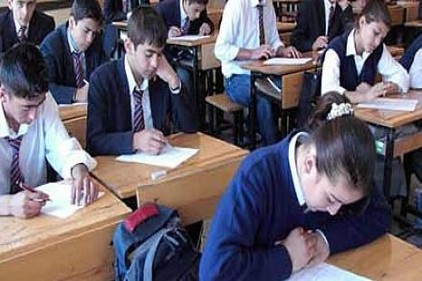 8. sınıflar için merkezi ortak sınavın yürütmesi durduruldu