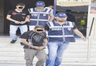 2 Sokak satıcısı yakalandı 