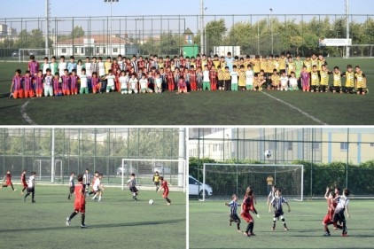 210 sporcu yeşil sahada mücadele ediyor