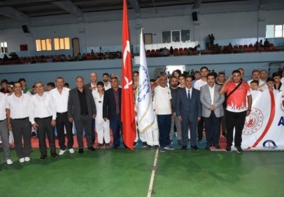 220 sporcunun katılımıyla Taekwondo Yıldızlar Şampiyonası düzenlendi
