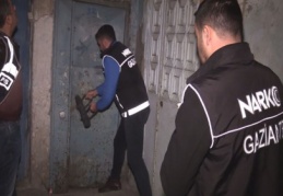 25 şüpheli gözaltına alındı