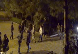 228 Suriyeli Gaziantep'te bir spor salonuna yerleştirildi