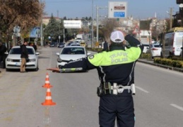 10 sürücüye alkolden, 99’una hız ihlalinden ceza kesildi