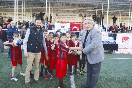 21 takıma kupa, 315 sporcuya madalya ve sertifika sunuldu
