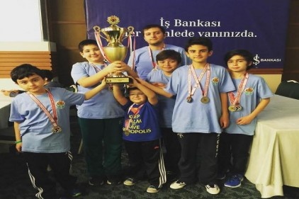73 takımın katıldığı turnuvada yenilgisiz şampiyon oldu