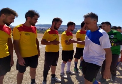 8 takımlı ligde 250 futbolcu mücadele ediyor