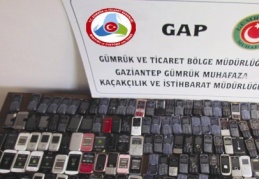 246 tane kaçak cep telefonu ele geçirildi