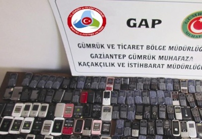 246 tane kaçak cep telefonu ele geçirildi