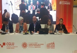 15 Temmuz darbe girişimini de kongredeki katılımcılarla paylaştı