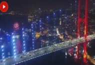 15 Temmuz Şehitler Köprüsü’nde yılbaşı coşkusu...
