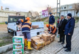 2 ton merdiven altında üretilen ve ambalaj hatası olan çikolata ve sakız ele geçirdi