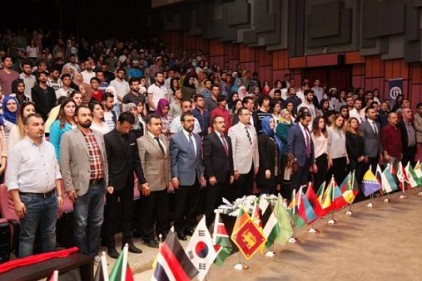 1. Uluslararası Öğrenci Festivali&#8217;nde &#8220;İki Dil Bir Nefes&#8221;