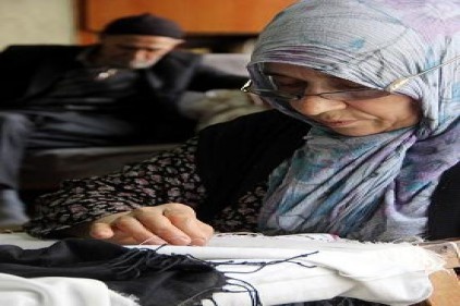 74 yaşında ama, halen el becerisi devam ediyor