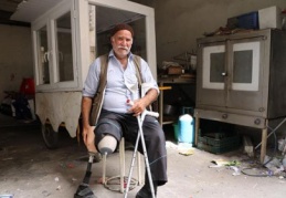 64 yaşındaki engellinin ekmek teknesini çaldılar