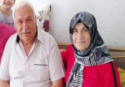 78 yaşındaki karısını bıçaklayarak öldürdü 