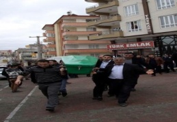 6 yaşındaki Mert terastan yere çakıldı