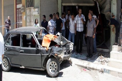 14 yaşındaki sürücü yayaların arasına daldı, 8 yaralı var