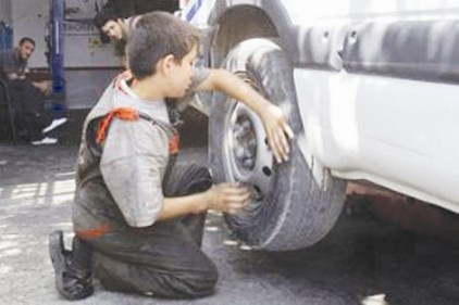 14 yaşından küçükler günde en fazla beş saat çalıştırılabilecek