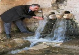 8 yıl sonra yeniden akan su sevindirdi