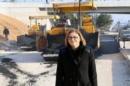 2,5 yılda 37 kilometre imarlı yol yapıldı