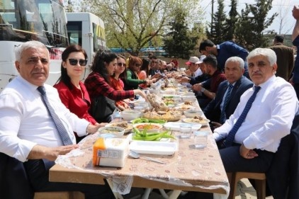 350 yıldan beri baharı böyle karşılıyorlar