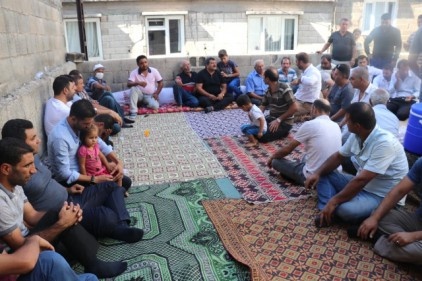 8 yıldan beri kan davalı olan akraba iki aile barıştı
