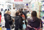 1 leva 8 lira olunca Bulgarlar gelmeye devam ediyor: Eczanelerde Aspirin kalmadı
