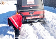 1 metre karı aşıp bebeğe ulaştılar