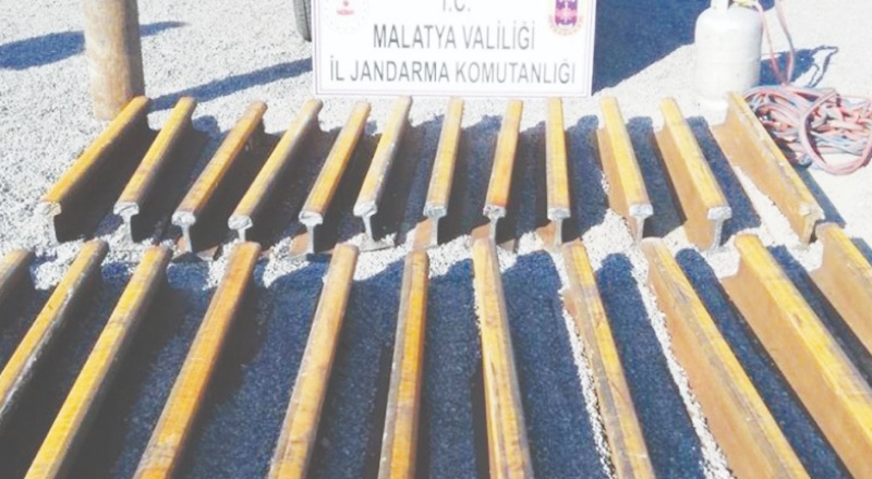 1 ton 700 kilogram ağırlığında tren rayını çaldılar