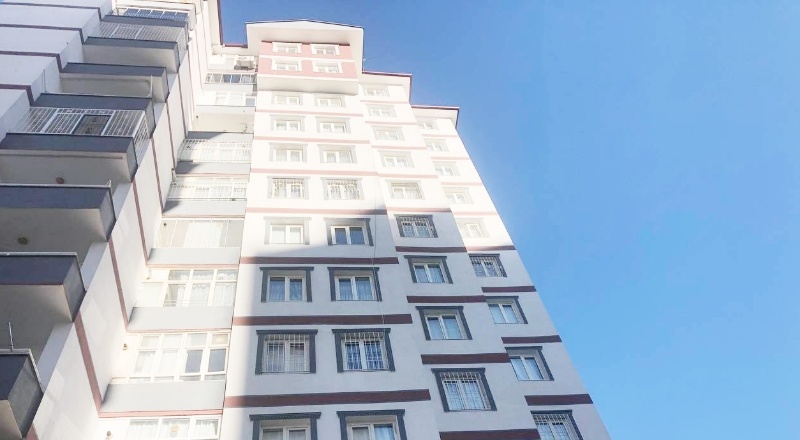 10. kattan düşen 12 yaşındaki çocuk hayatını kaybetti