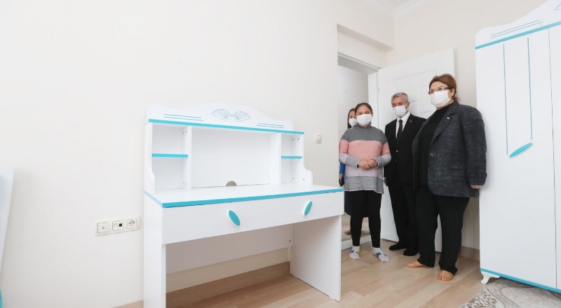 100 ihtiyaç sahibi yetim ailenin konut kuraları çekildi