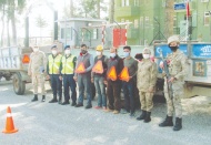 100 traktörün römorkuna reflektör takıldı